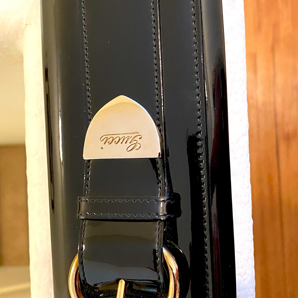 GUCCI Patent Leather Black Romy Clutch Wallet, mint with FREE silver waist belt! - Picture 5 of 13